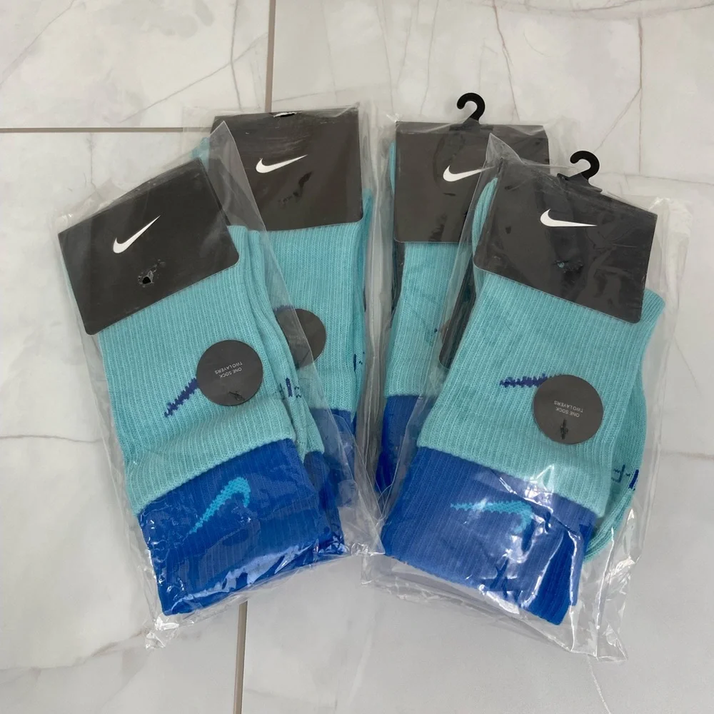 New Nike Socks Blue Teal Womens Size Medium 7-9 US